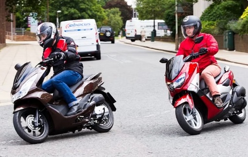 Какой скутер лучше: Yamaha Nmax или Honda Pcx? 2 сравнение хонда пцх и ямаха нмакс